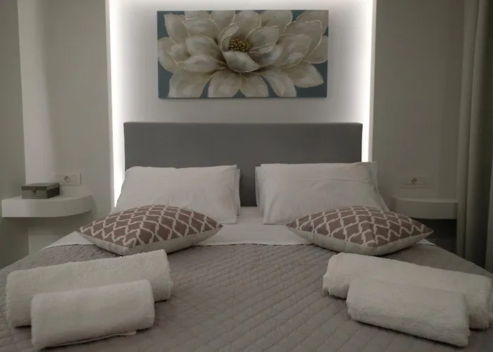 Rhodes Retreat: Modern Comfort In Serene Luxury Apartment Rhodes City