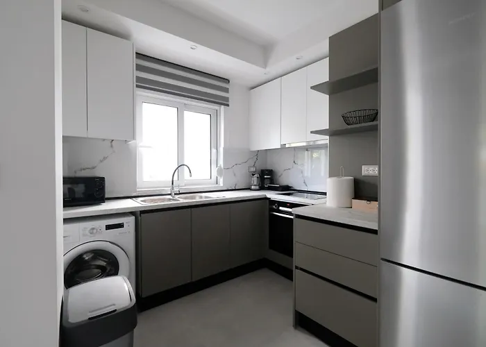 Rhodes Retreat: Modern Comfort In Serene Luxury Apartment