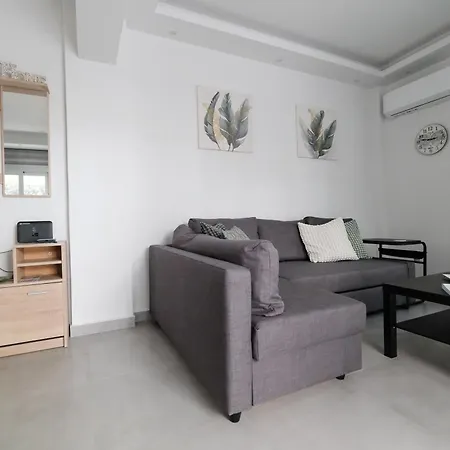 Rhodes Retreat: Modern Comfort In Serene Luxury Apartman Rhodes City