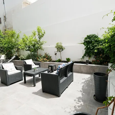 Apartman Rhodes Retreat: Modern Comfort In Serene Luxury