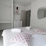 Rhodes Retreat: Modern Comfort In Serene Luxury * עיר רודוס