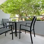 Rhodes Retreat: Modern Comfort In Serene Luxury דירה עיר רודוס