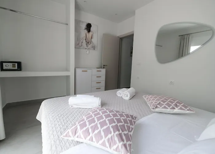 Rhodes Retreat: Modern Comfort In Serene Luxury * Rhodes City