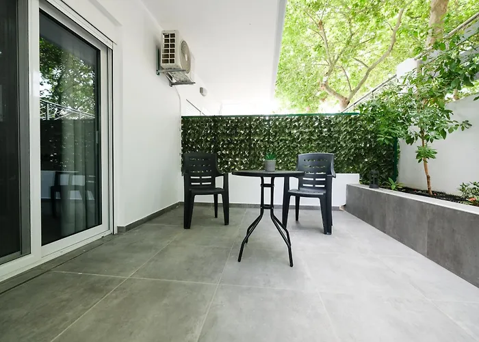 Rhodes Retreat: Modern Comfort In Serene Luxury Apartman Rhodes City