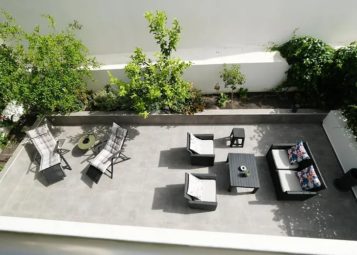 Rhodes Retreat: Modern Comfort In Serene Luxury *