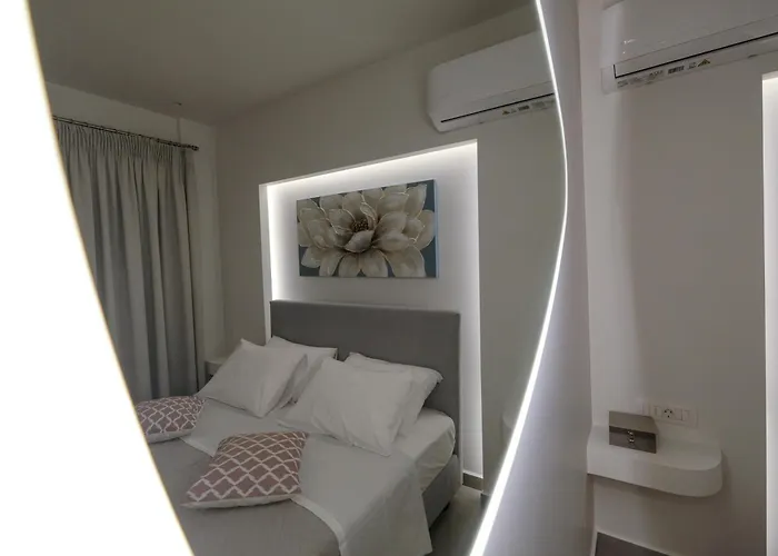 Rhodes Retreat: Modern Comfort In Serene Luxury *