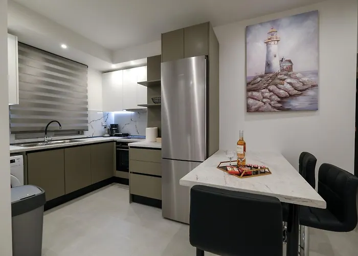 Apartmán Rhodes Retreat: Modern Comfort In Serene Luxury *