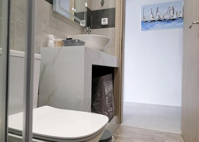 Apartman Rhodes Retreat: Modern Comfort In Serene Luxury Rhodes City