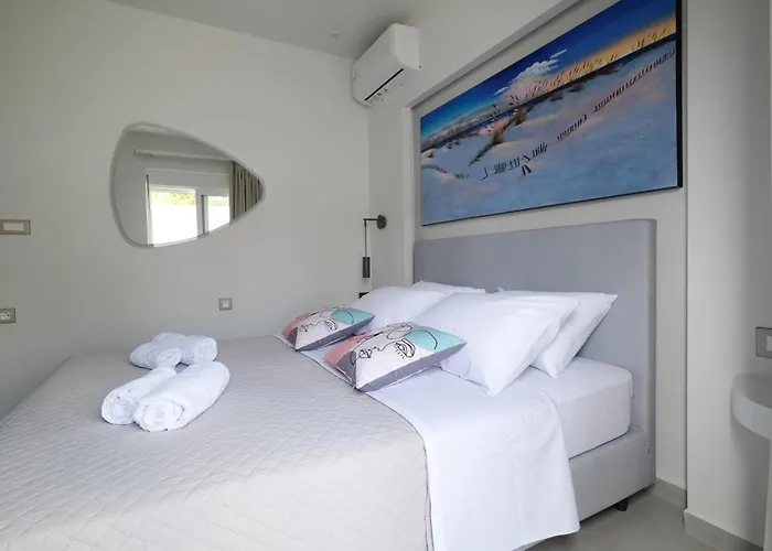 Rhodes Retreat: Modern Comfort In Serene Luxury Rhodes City